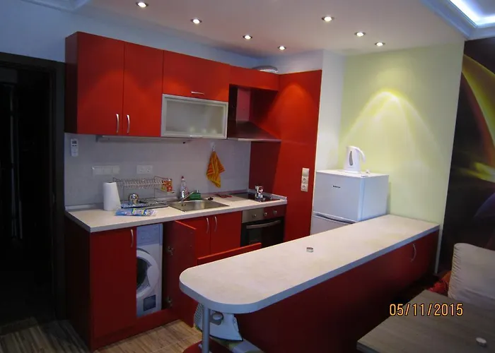 Studio Love * بورغاس