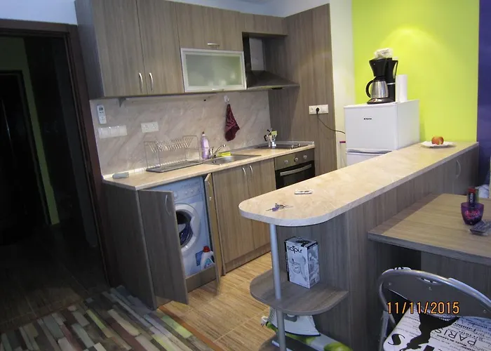 Studio Love * بورغاس