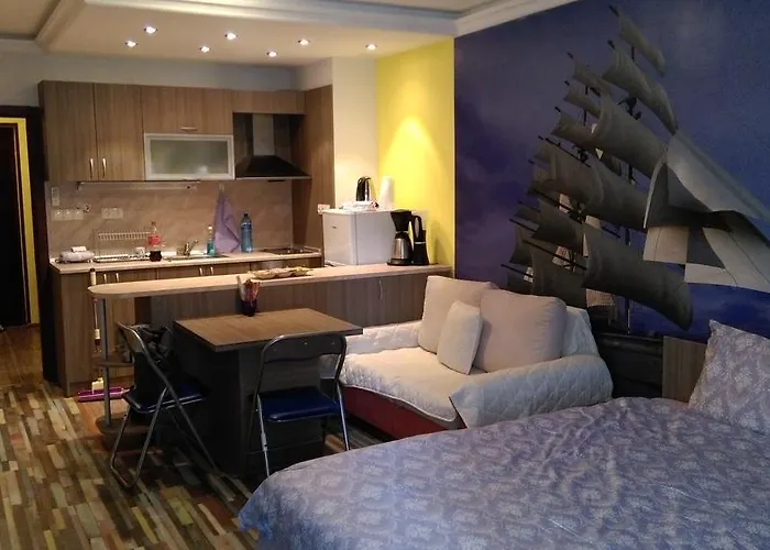 Studio Love بورغاس